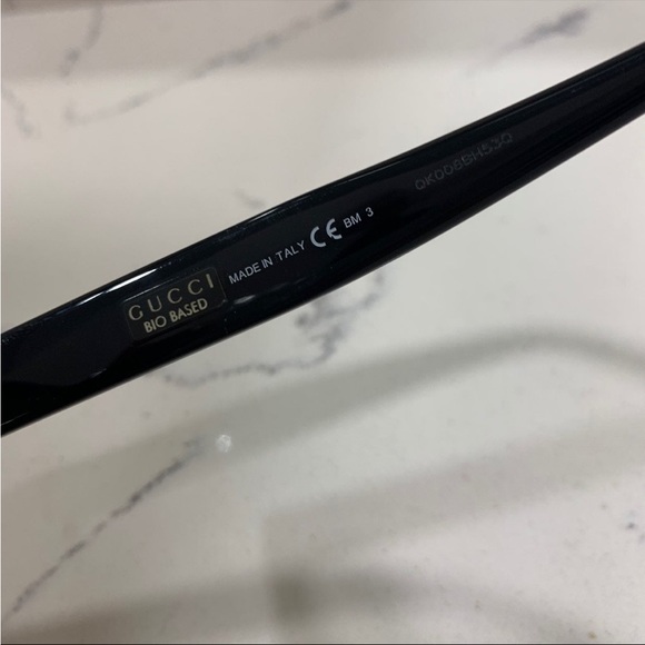 Gucci Wayfarer Sunglasses (Unisex) - Picture 3 of 5